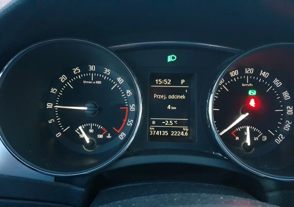 Skoda Superb cena 23500 przebieg: 374135, rok produkcji 2012 z Kielce małe 67